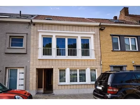 ruime woning met 3 slaapkamers