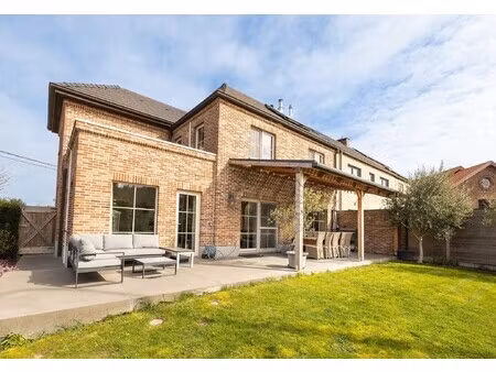 exclusieve villa met 6 slpk. en epc a in schepdaal