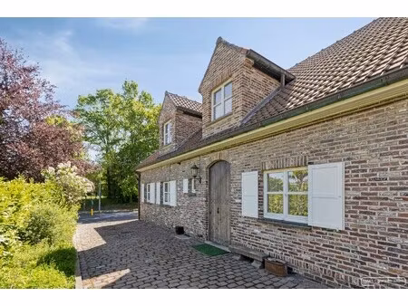 villa op topligging te koop in kortrijk