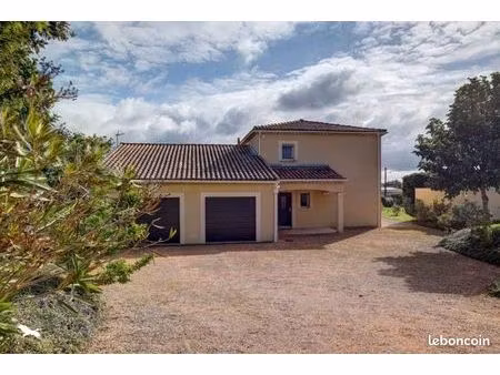 villa 7 pièces 206 m²