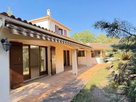 maison de luxe 4 chambres en vente à sainte-anastasie-sur-issole  france