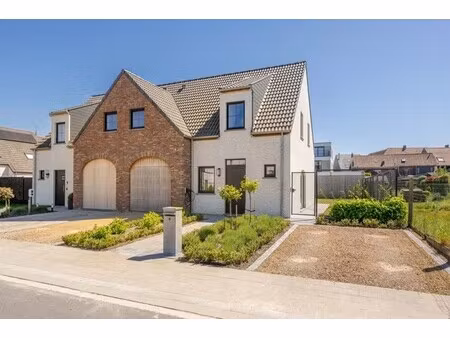 ud83cudfe1 prachtige woning met tuin  3 ruime slaapkamers en garage te koop in wielsbeke