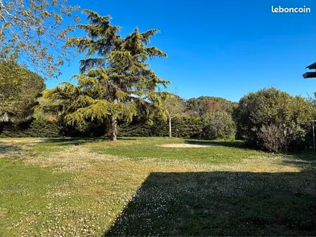 terrain 1 100 m² saint caprais de bordeaux