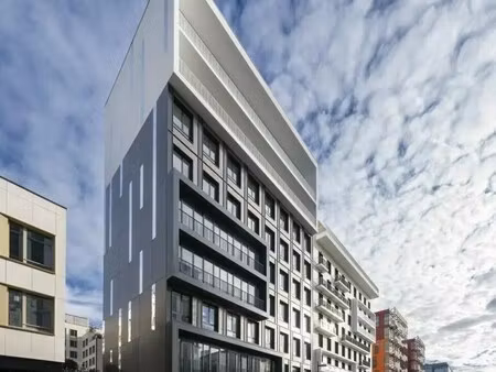 location bureaux 122 m²