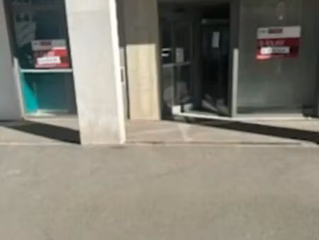 location commerce saint denis 93200 202m²