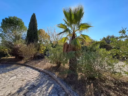 vente terrain 747 m² aujargues (30250)