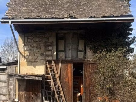 bâtisse en pierres à rénover
