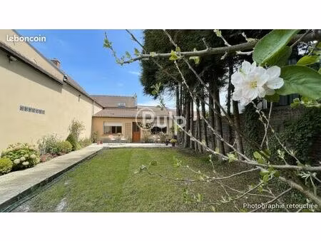 maison 5 pièces 150 m²