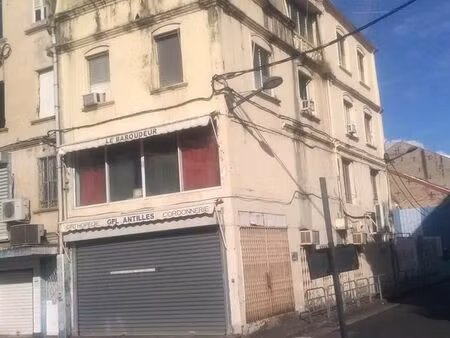 immeuble commercial a vendre