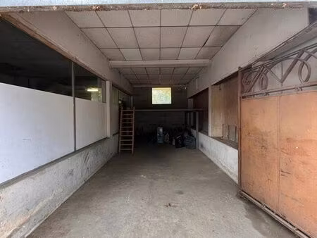 garage 42m2 / 3 75m de haut
