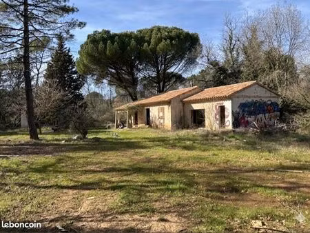 maison à rénover sur 1hectare