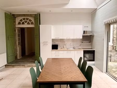 appartement atypique 3 chambres - rdc avec extérieurs