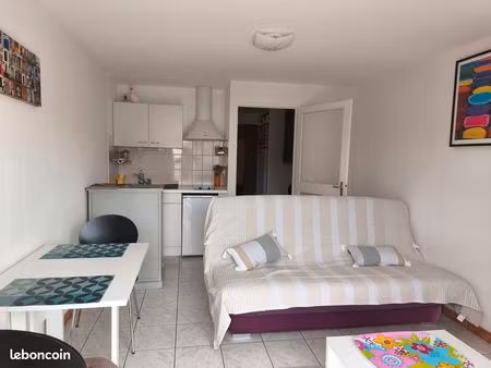 location à l'année studio meublé