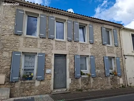 maison de caractère 179 m² – hyper-centre saujon – 5 ch. possible – basse consommation