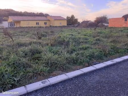 terrain 598 m² saint gauzens