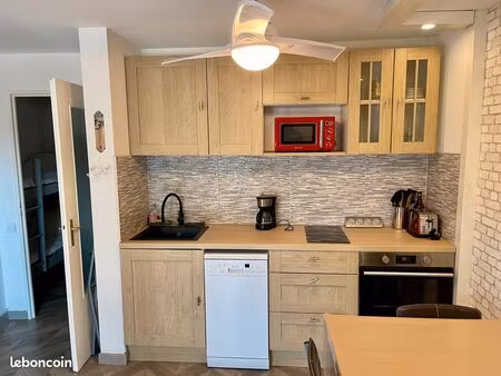 location a l'annee appartement port frejus