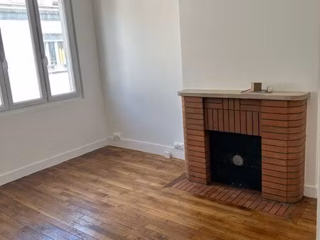 appartement t1 centre-ville montereau