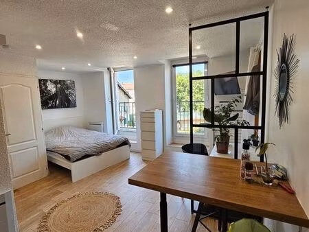 studio 1 pièce 22 m²