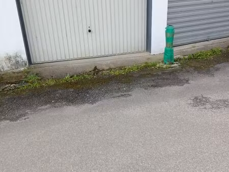 garage moto a louer
