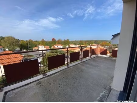 juin 45m2 vertou centre terrasse 12m2 + parking