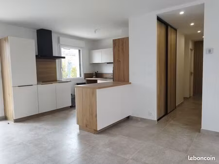 maison de plain-pied rénovée  4 pièces  avec jardin