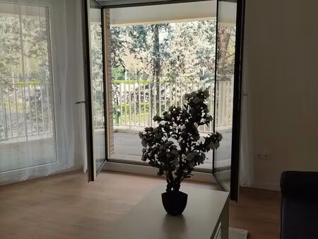 magnifique t3 meuble tout neuf sans vis à vis et securise