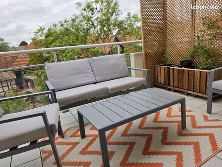 beau 3 p avec terrasse  garage et parking