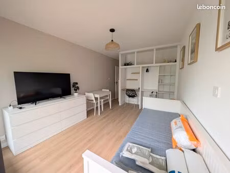 appartement rénové à neuf avec parking