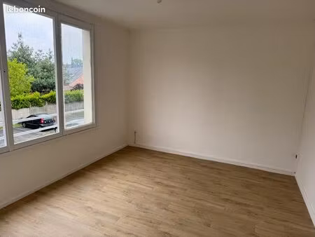 t2 à louer à roubaix – 50m²  parking & cave  dispo 11 mai