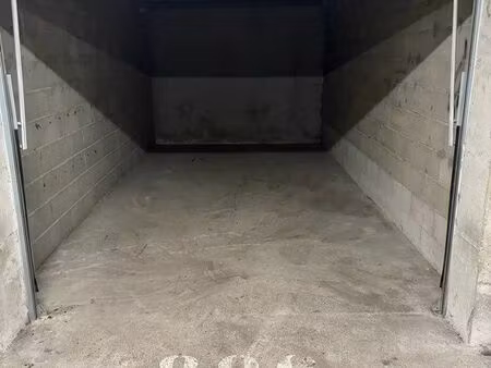 garage à louer 17 m2