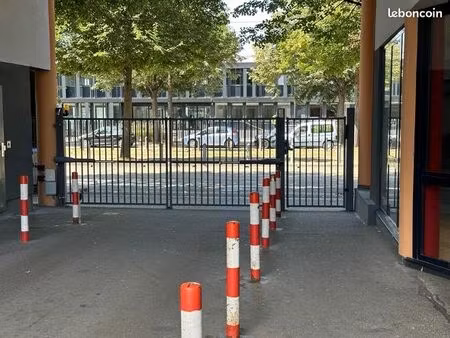 loue parking securise