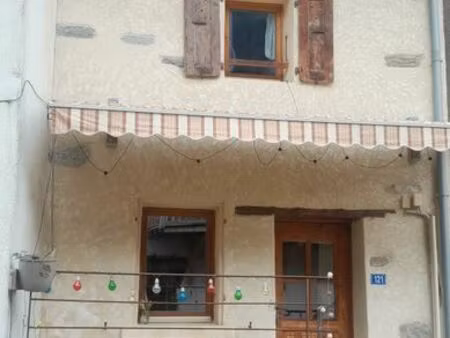 loue petite maison meublée à l annee
