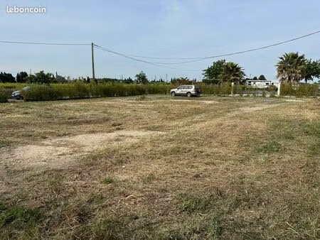 terrain  à louer sécuriser eau électricité comprise