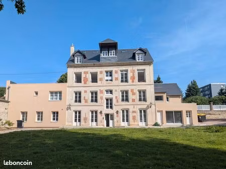à louer – t1+ avec terrasse en rez-de-jardin  résidence de caractère proche centre de lisi