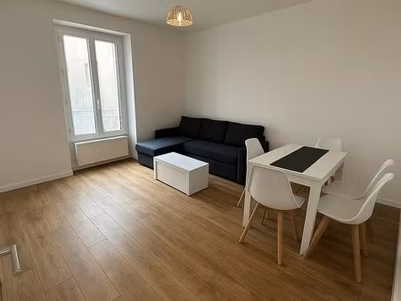charmant 2 pièces à louer saint ◊ saint-mandé — charmant 2 pièces meublé en rez-de-chaussé