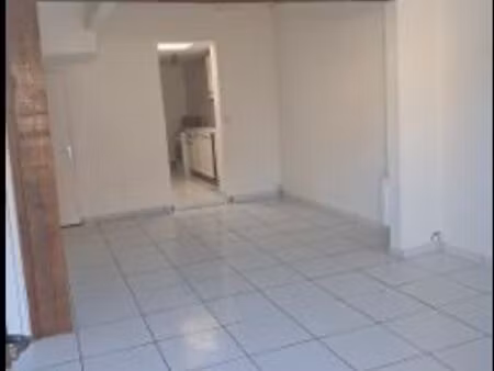 maison 75m2+40 m2 cour