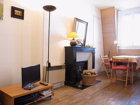 appartement 1 chambre meublé avec ascenseur  cheminée et concierge
