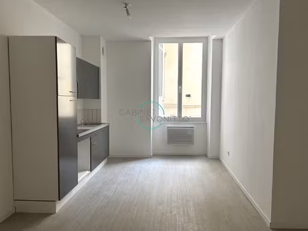 location appartement 3 pièces 60m² marseille 1er