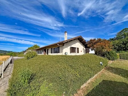 villa familiale de plain-pied   4 chambres + bureau - perrignier au calme & nature proche.