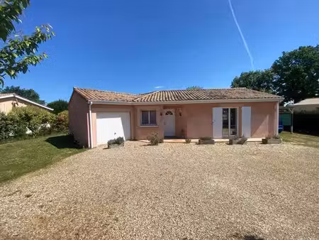 vente maison 5 pièces 106 m² à chamadelle (33230)  223 650 €