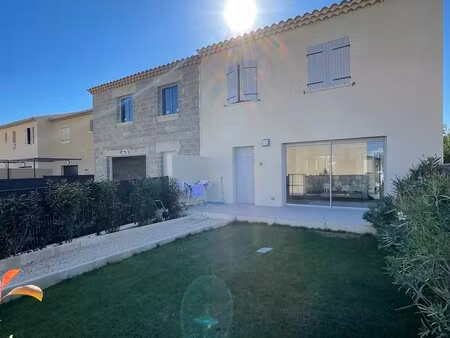location maison 4 pièces 94m² caromb 84330