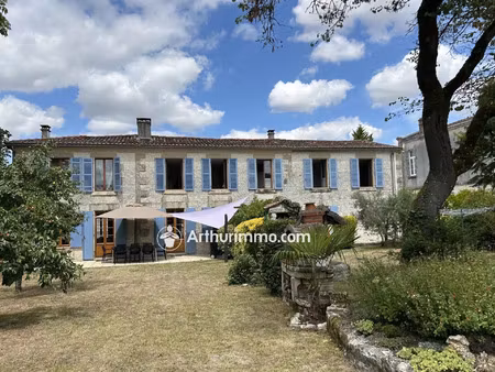 vente maison 8 pièces 220 m2 à paillé