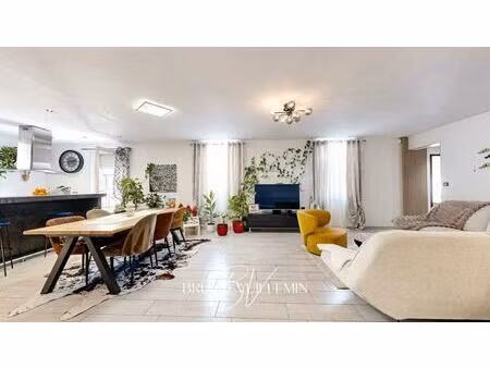 maison de ville constituée de 2 appartements indépendants ? fort potentiel locatif
