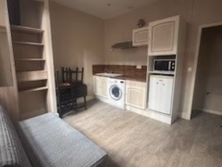 proche place de la bourse- studio meuble 18.5m2