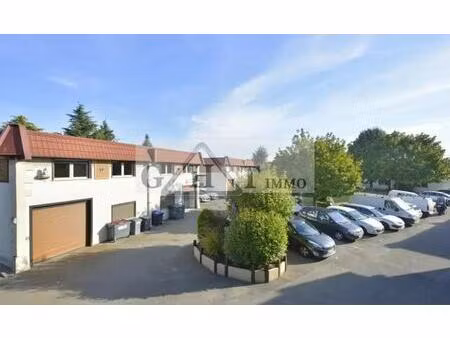 location entrepôt massy 91300 228m²