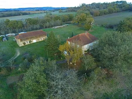 maison gasconne de 160 m² sur 8900 m² avec vue sur les pyrénées