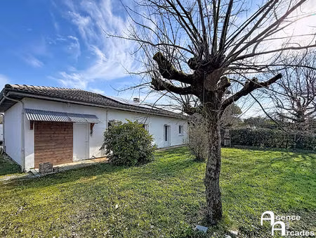 maison familiale proche commodités et avec jardin