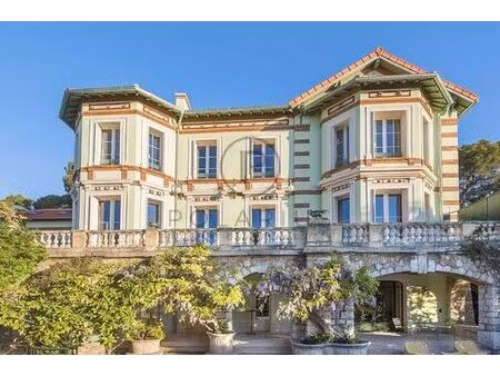 villa de 8 pièces de luxe en location hyères  france