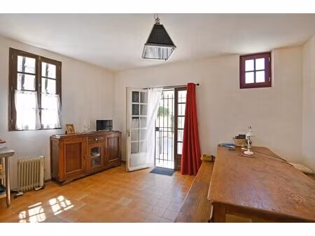 maison meublée de 5 pièces de 79m2 à saint-gilles 30800