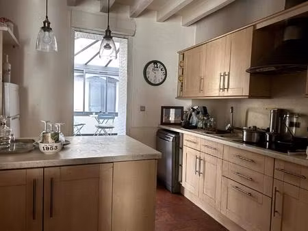 habitable de plain-pied - 2 verandas - 2 cours - 4 chambres